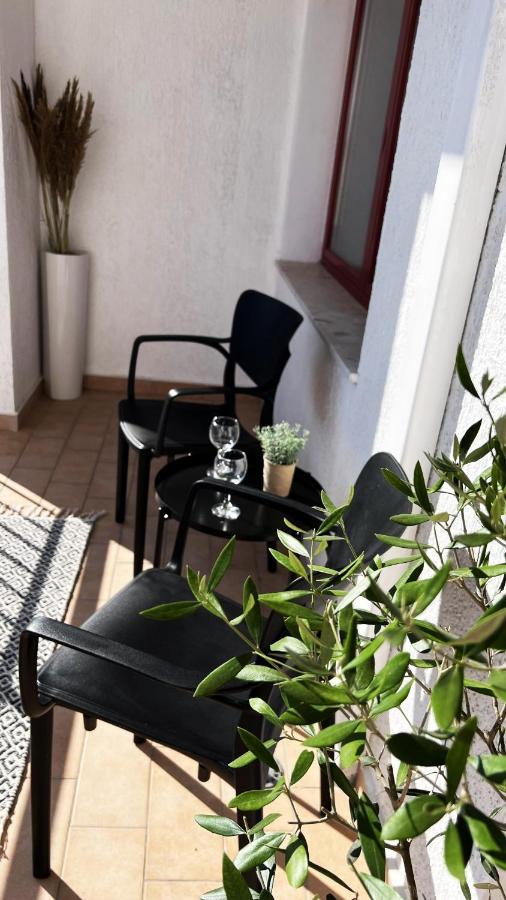 Lilly'S Apartment Plazh Durres Exterior photo